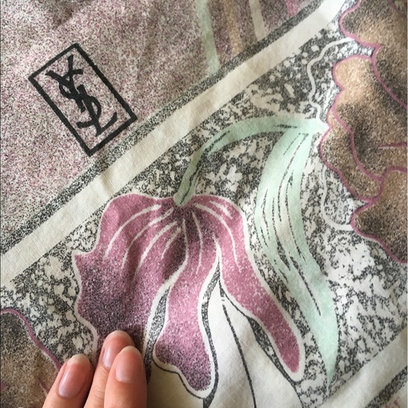 YSL Vintage Pillowcases✨ - Picture 3 of 3